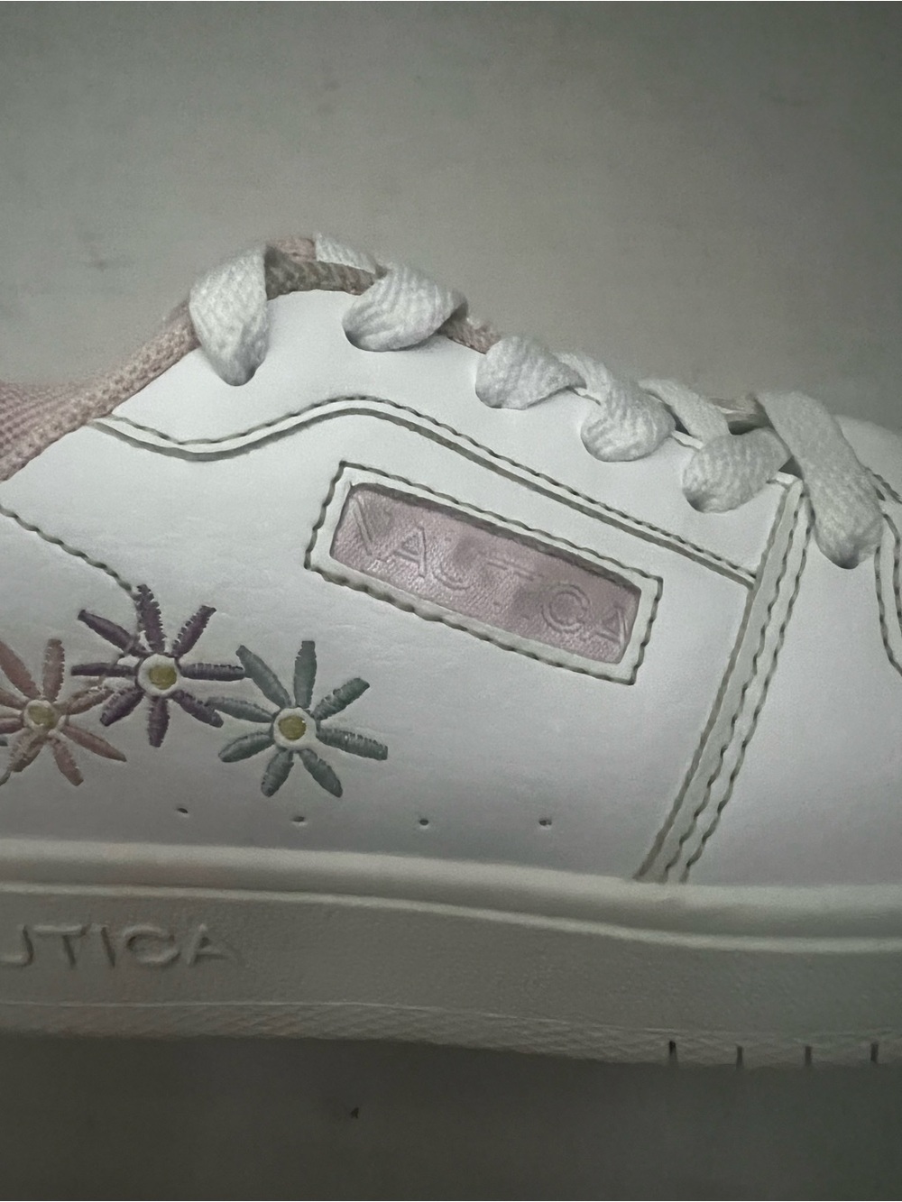 Nautica Kids Embroidered Flowers Sneakers Sz 12 White Pastel Preppy Casual Shoes - Picture 11 of 11